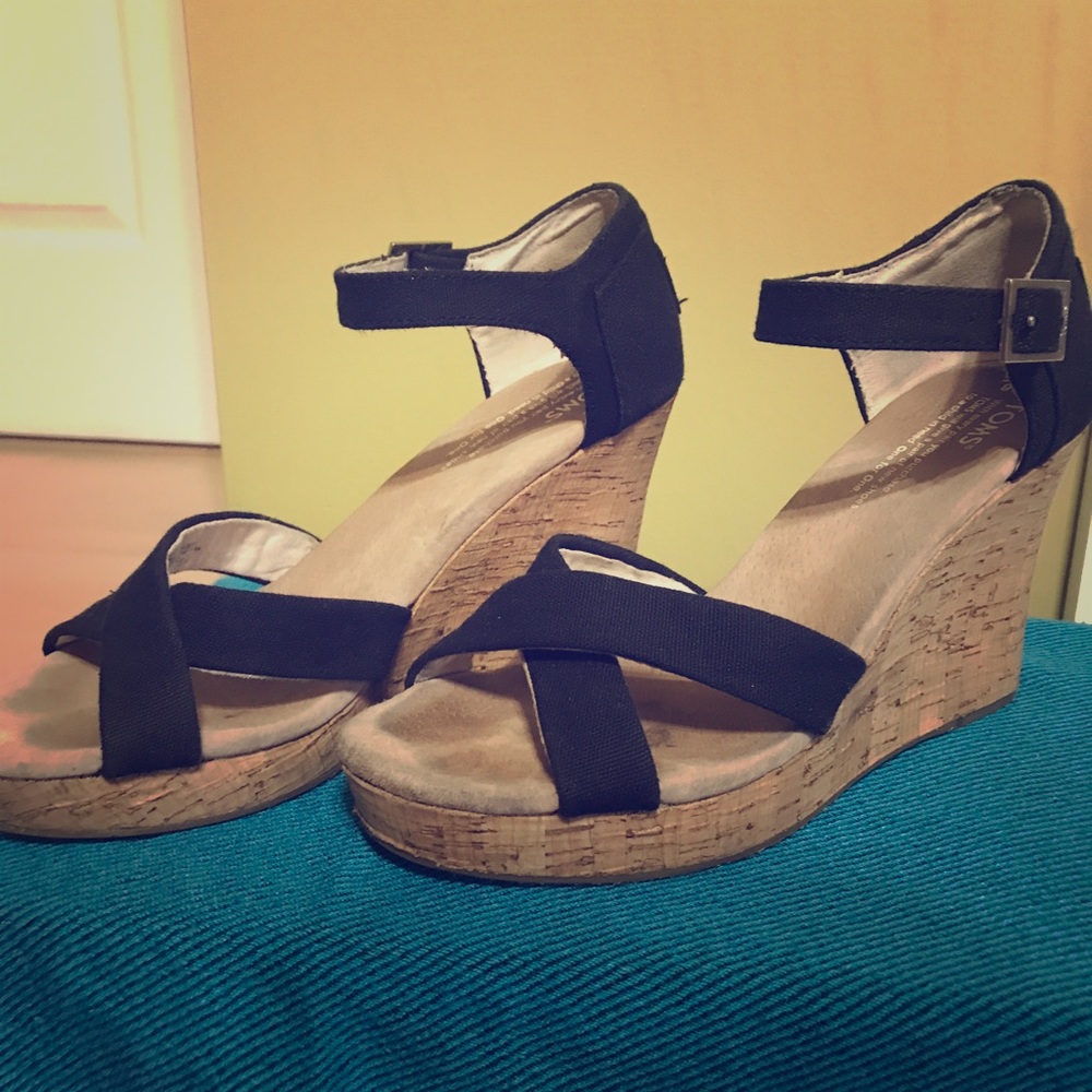 TOMs wedges